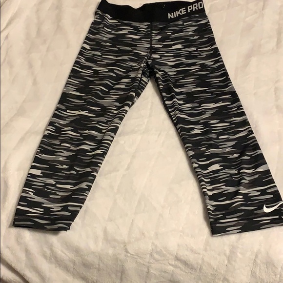 Nike pro running leggings medium - Picture 1 of 3